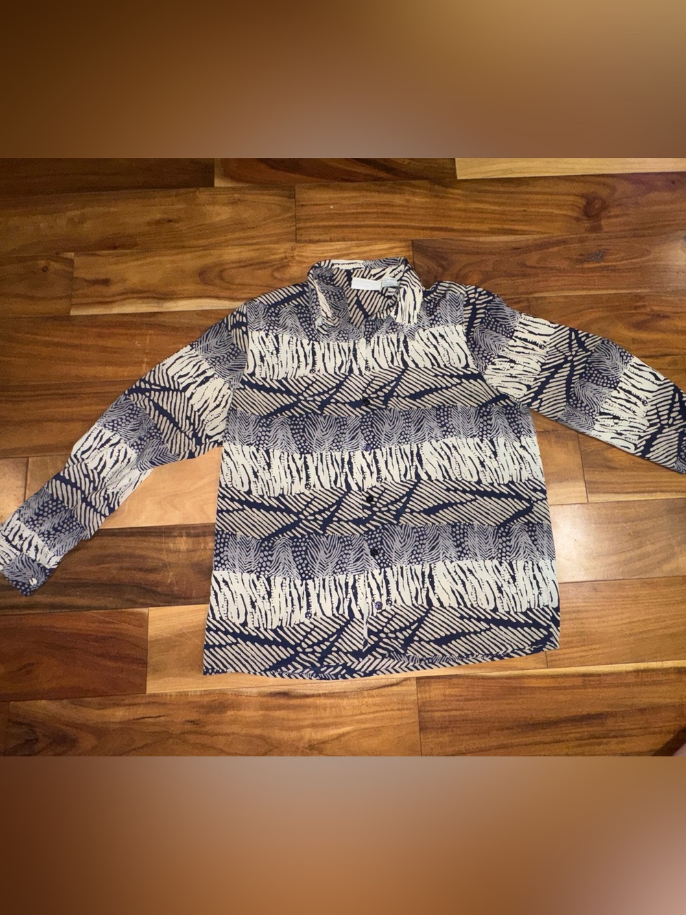 VTG Alfred Dunner Navy & Cream Geometric Print Lightweight ButtonDown Shirt